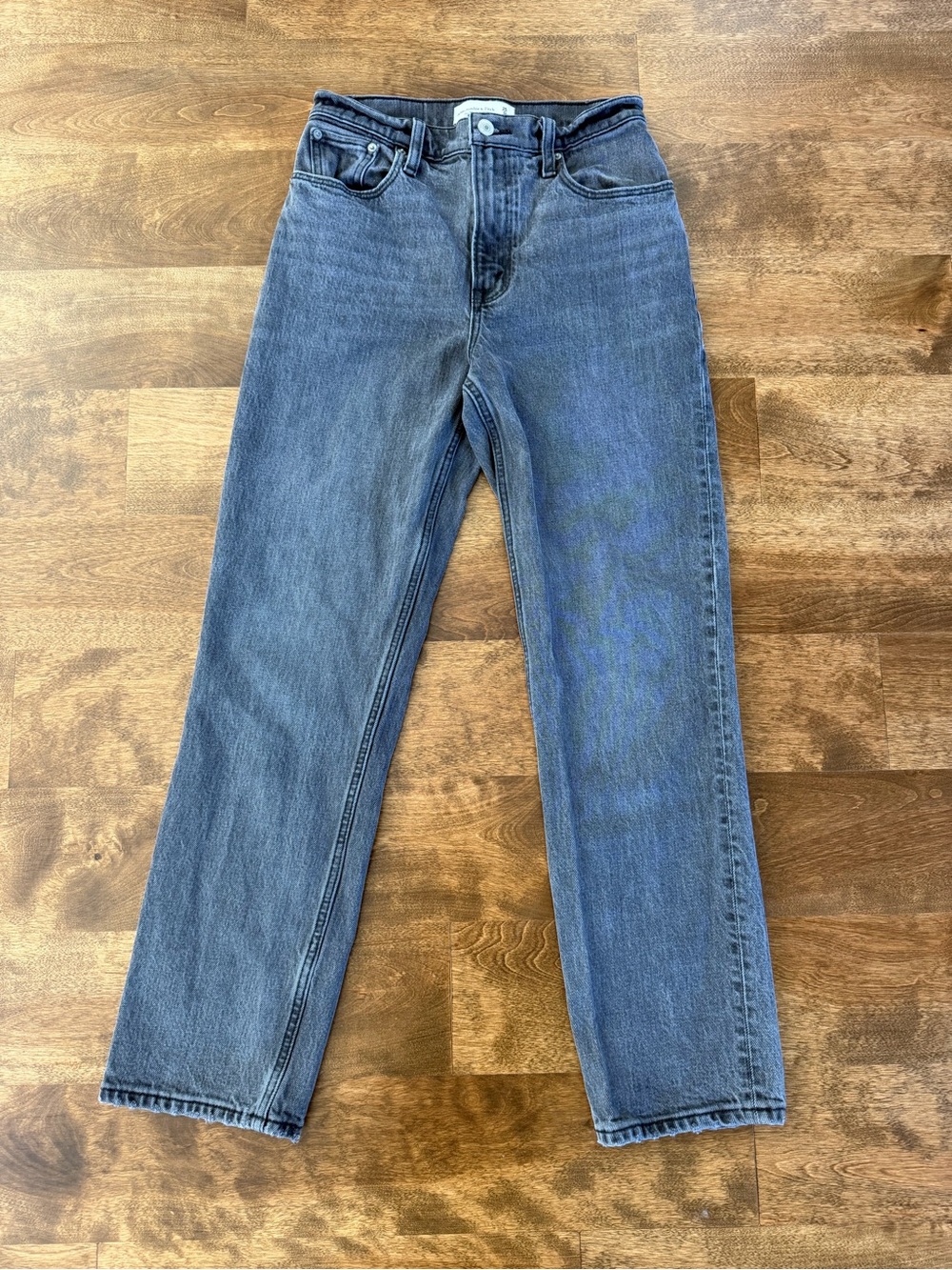 Abercrombie The 90s Straight Ultra High Rise Jeans 25 0S Grey